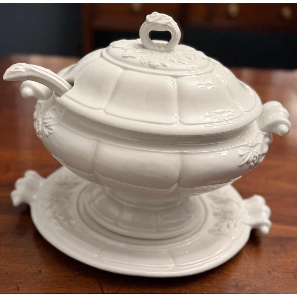 Vintage Red Cliff Ironstone Grape Soup Tureen Set Lid Ladle Underplate Platter